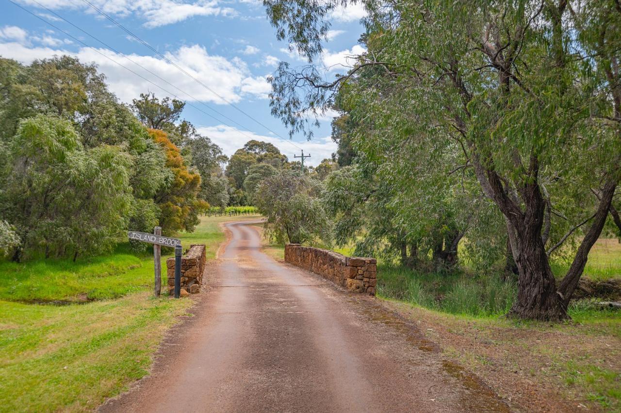 Island Brook Estate Vineyard And Holiday home *