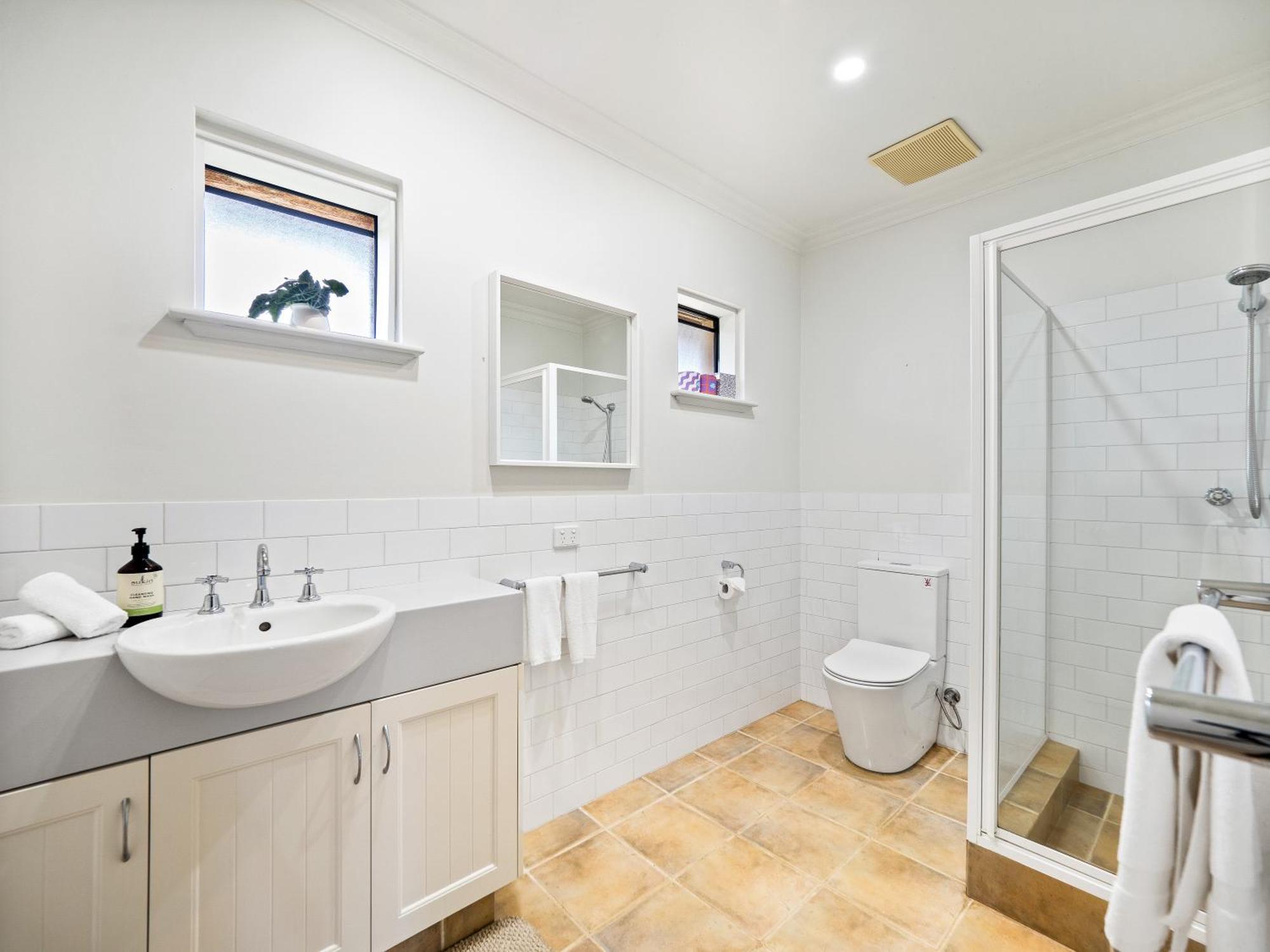 Island Brook Estate Vineyard And Holiday home Yelverton